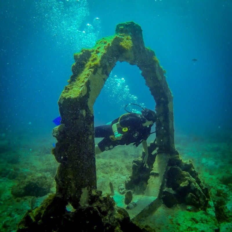 Diving Isla Mujeres Underwater Art Museum